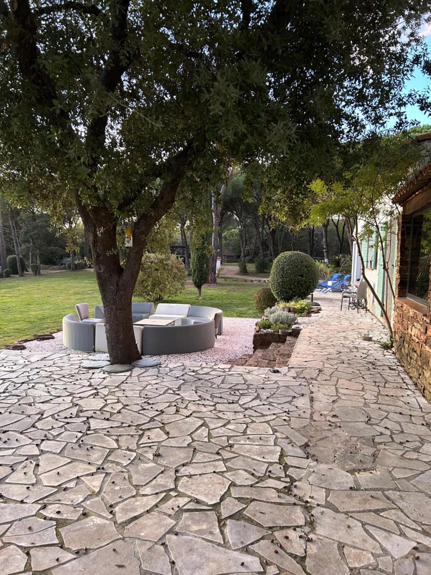 La Villa Le Cannet-des-Maures Exterior foto